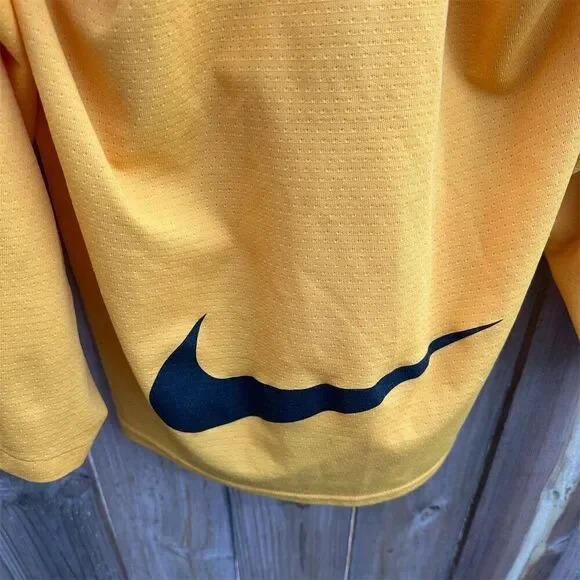 Vintage Nike Men's Long Sleeve Yellow T-Shirt Size L Sports Activewear
